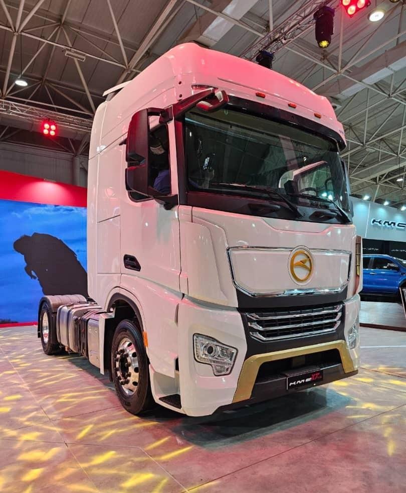 رونمایی از کشنده قدرتمند كرمان موتور در نمایشگاه خودرو شیراز