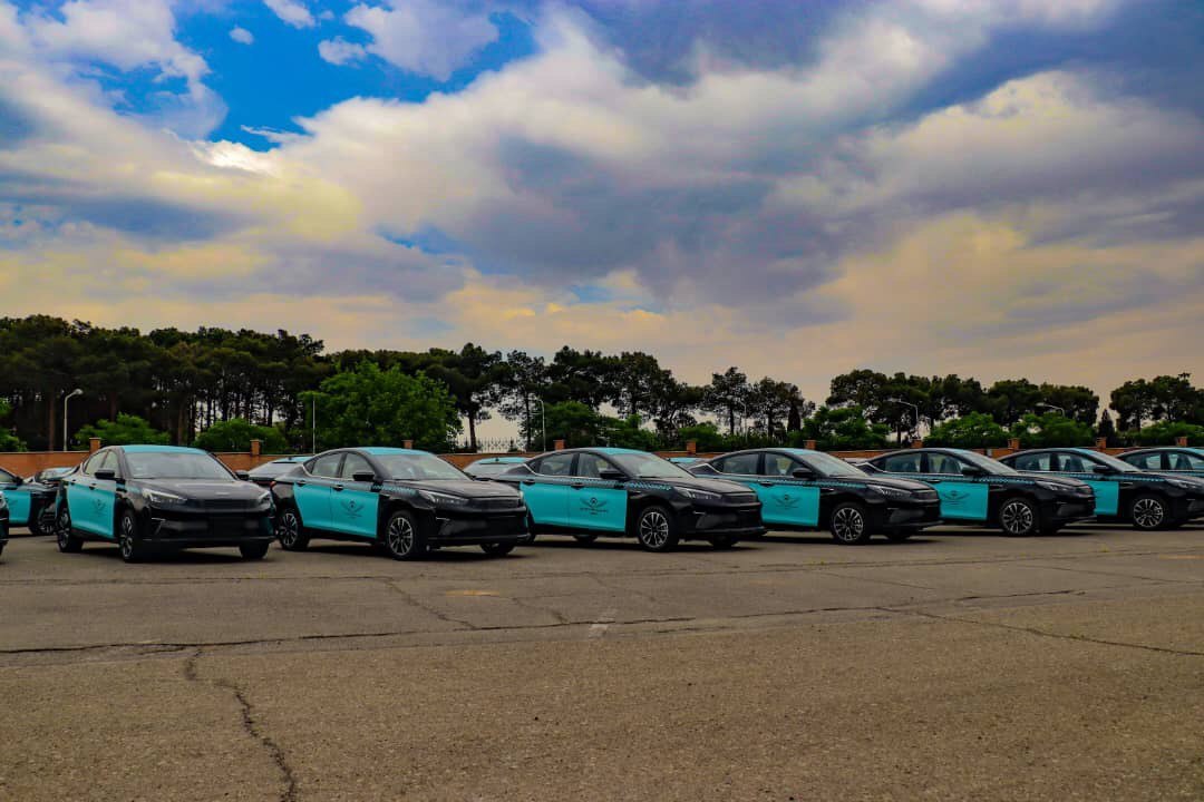 ورود اولین سری تاکسی‌ های برقی کرمان موتور به ناوگان تاکسیرانی تهران